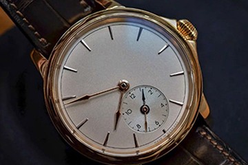 无锡江诗丹顿更换鳄鱼皮表带费用